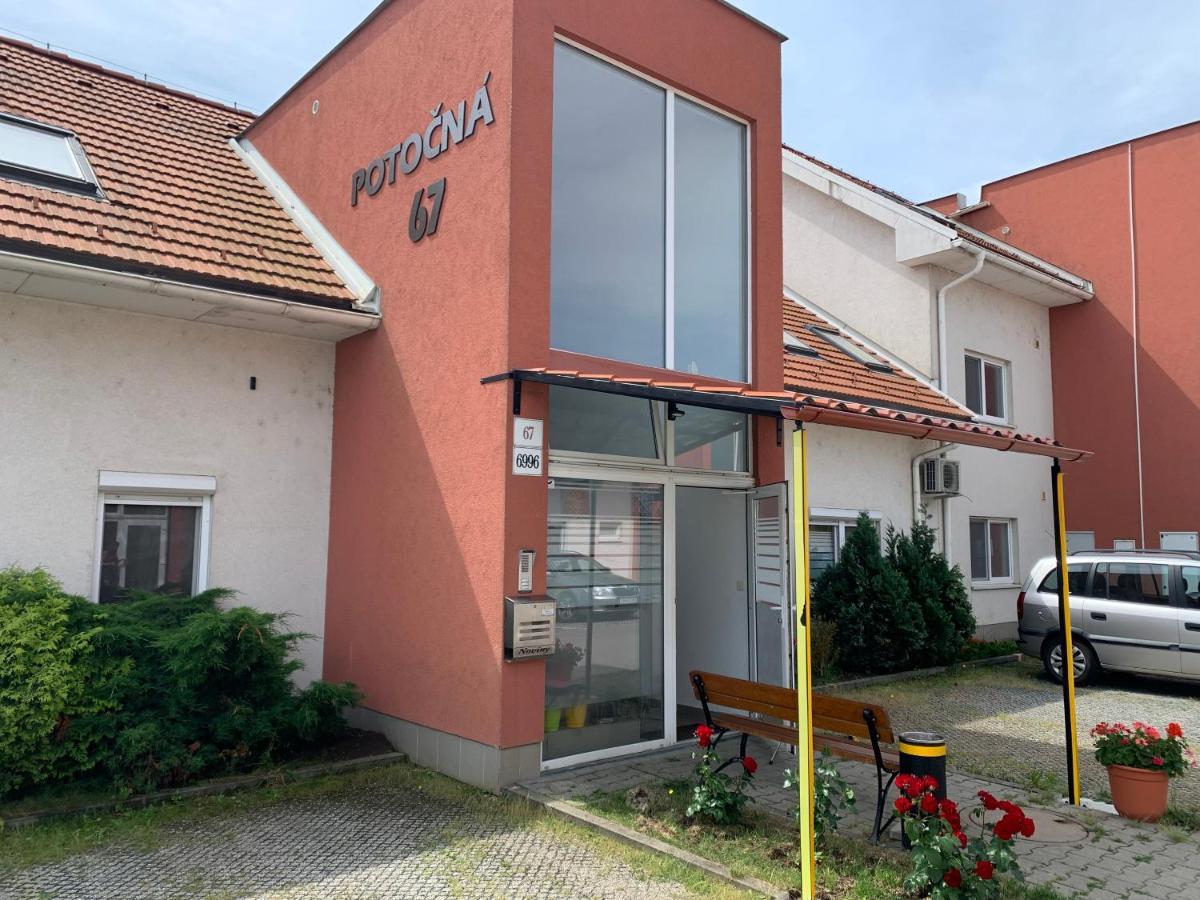 Apartment Biely Kostol Bagian luar foto
