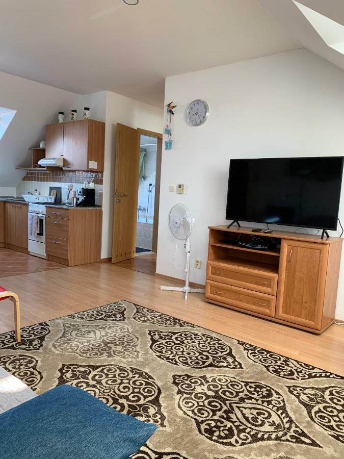 Apartment Biely Kostol Bagian luar foto